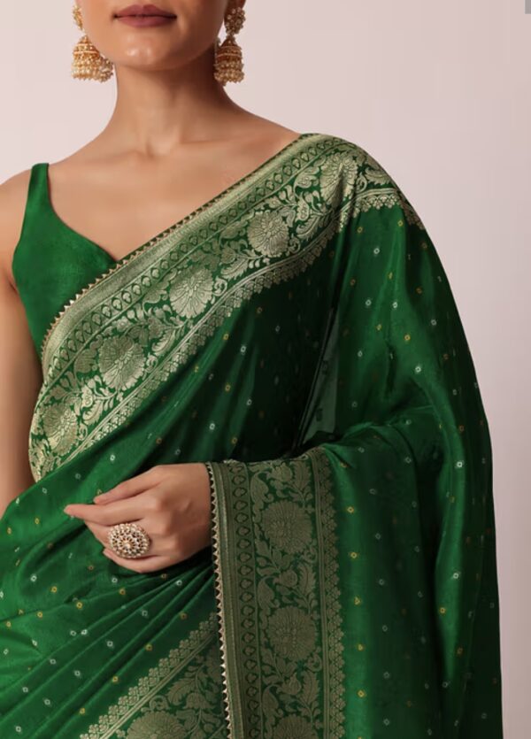 Majestic Green Silk Saree with Golden Embroidery - Image 3